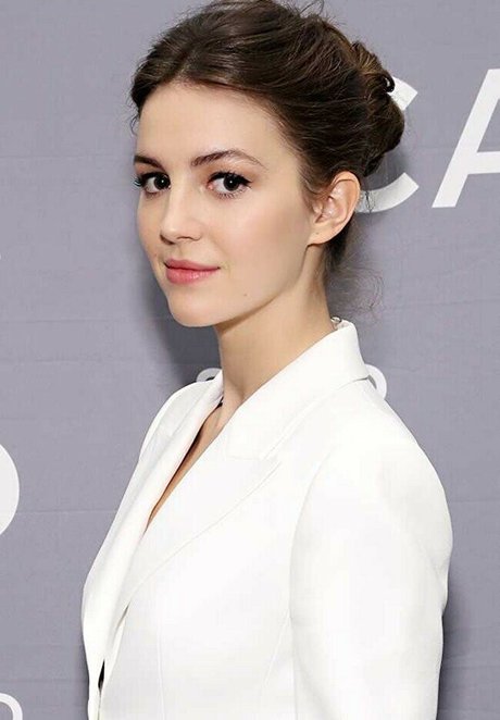 Ella Hunt pornstar perfect photos