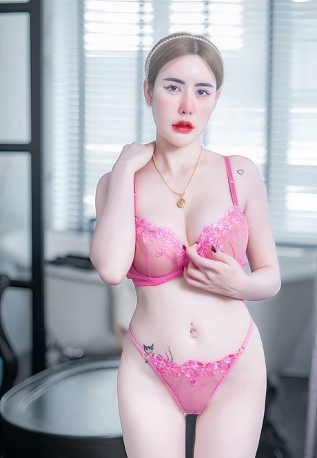 Keawarin Nawan nice star galleries