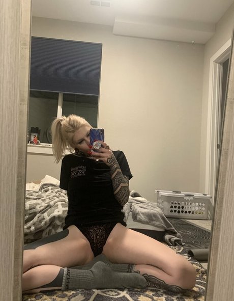 droptopsavage art actress image