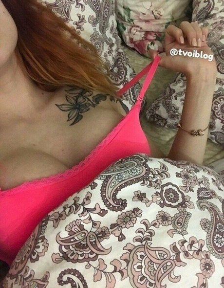 Denly model beautiful galleries