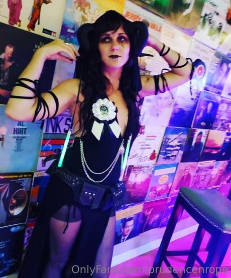 prudencenrope hot actress picture