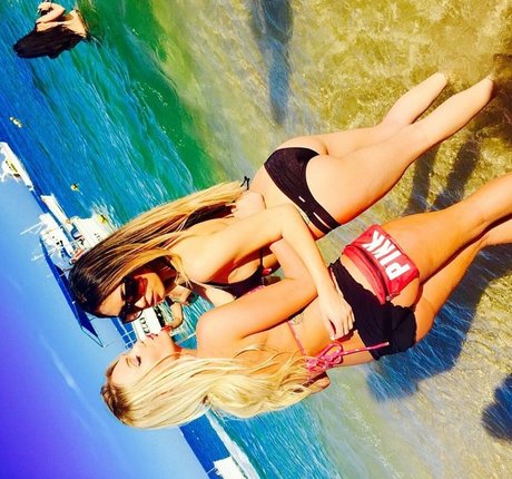 Amber BeIarski model top pictures