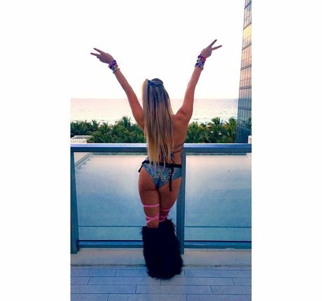 Amber BeIarski model picture