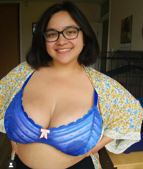 janineaam pornstar pretty photo