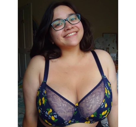 janineaam model sex pics