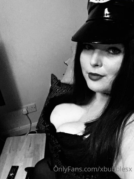 xbubblesx model naked gallery