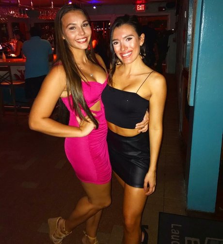 Ally Dowd hot star photo