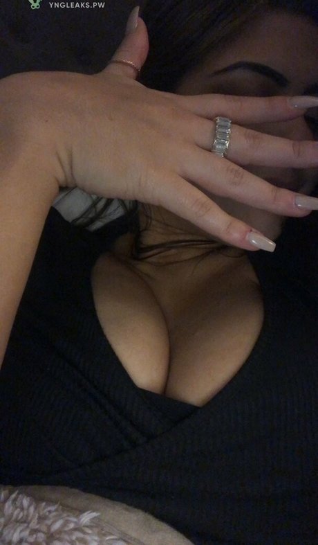 Vicky Escobar model nude photos