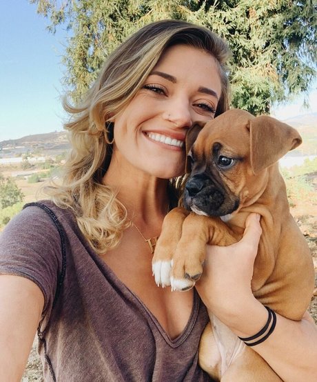 HannaH hd actress img