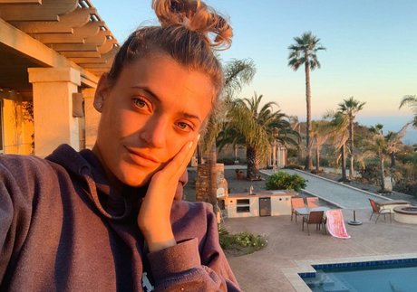 HannaH hd model photo