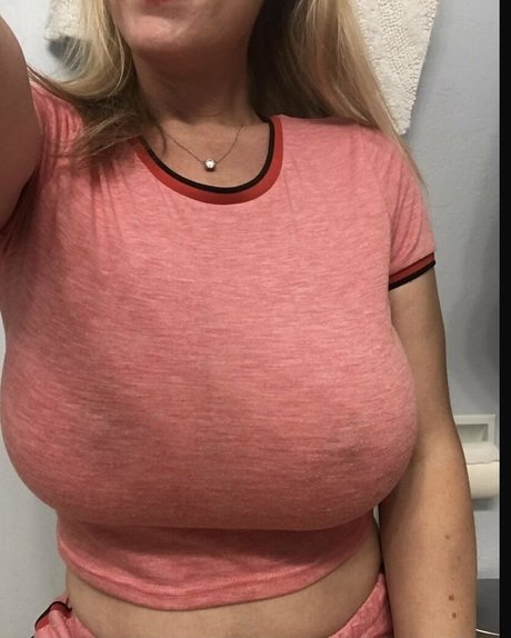 HannaH nude model pictures