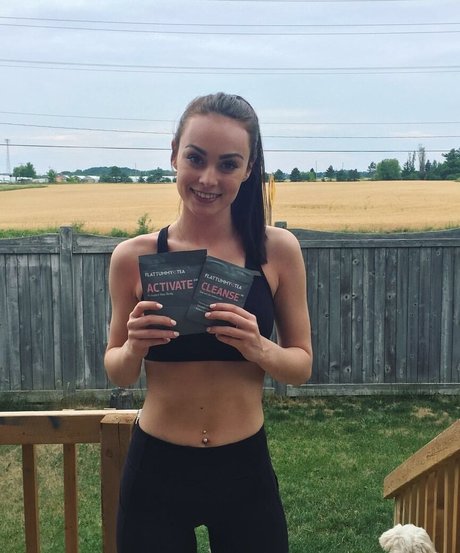 Logan Fabbro high quality actress photo