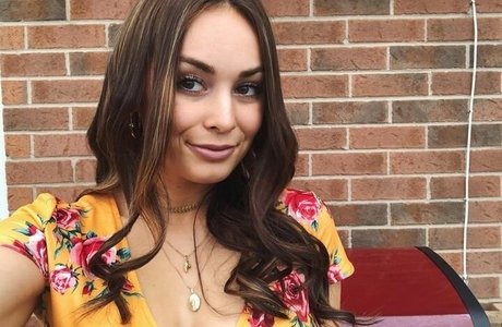 Logan Fabbro beautiful model galleries