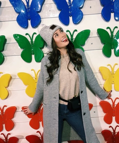 Logan Fabbro pornstar pictures