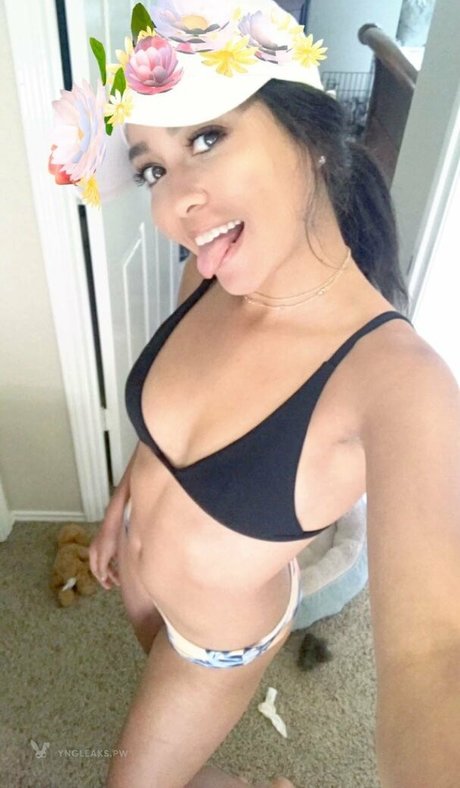 Italia Bradley nice model gallery