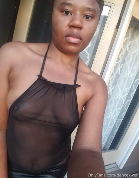dancekwen nude pornstar photo