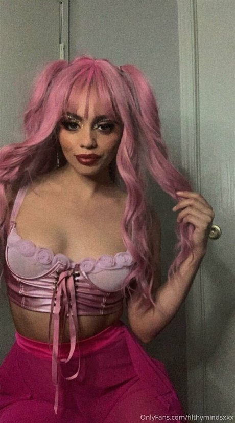 Sasha Sweetness model hot pictures