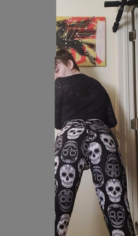 curvyelvishgirl exclusive pornstar image