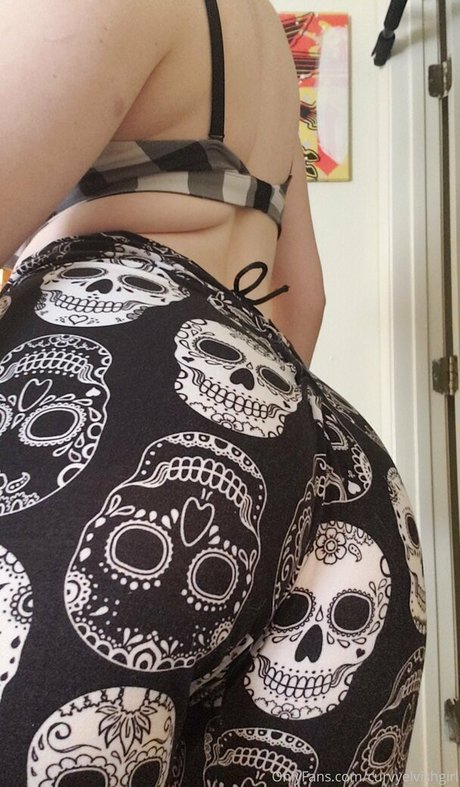 curvyelvishgirl beautiful star pic