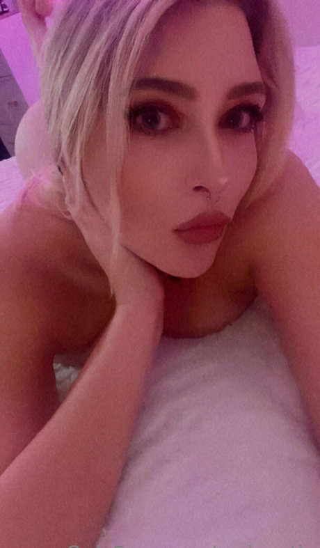 roxicontin model sex picture