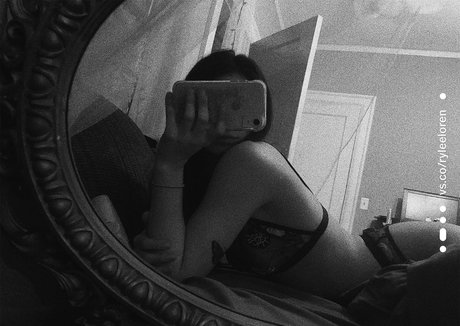 itsryleebiitch model nude galleries