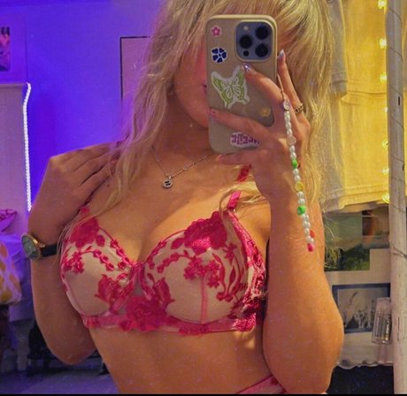 Astrid Daniel adult actress img