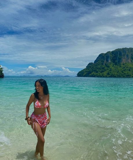 jaruwanzehrer sexy model image