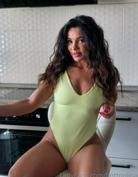 hottpolina sexy star photo