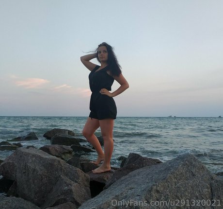 merry berry model free images