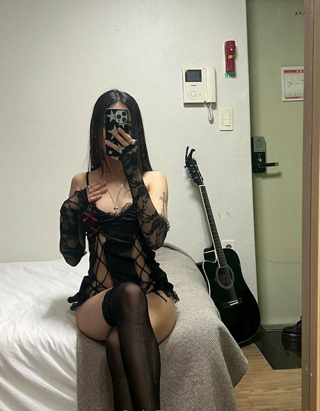 Marychanx pornstar sex photo