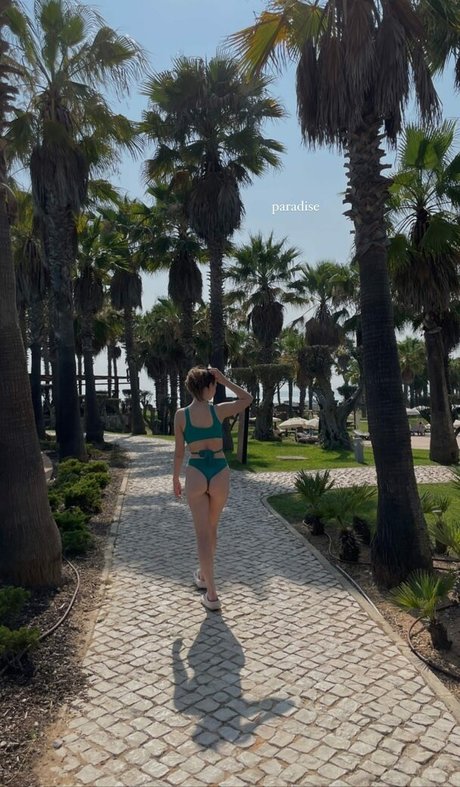 Ellie Bindman star nice img