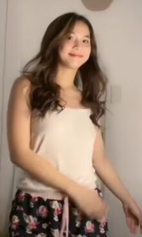 Carizassy Vlogs model perfect gallery