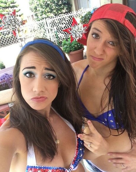 Colleen Ballinger sexy star pic