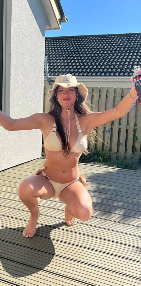 Delaina Kilduff free actress gallery