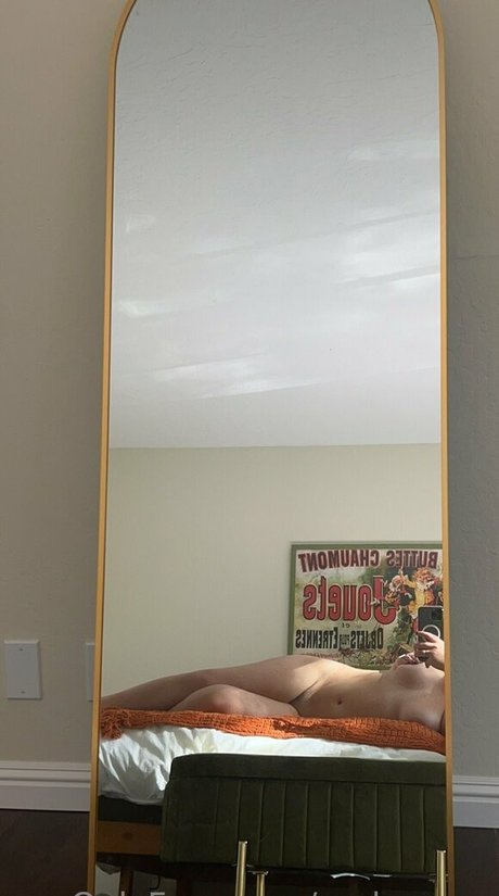 audreyyyx adult model photo