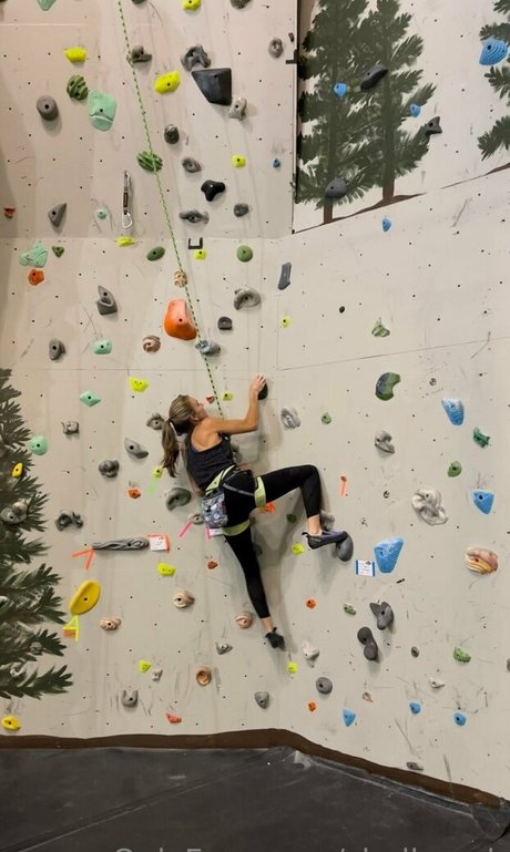 shellyrock nude model image