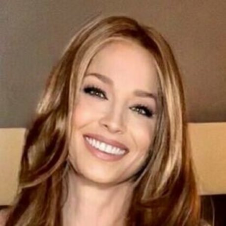 anapaulasaenzfree adult model picture