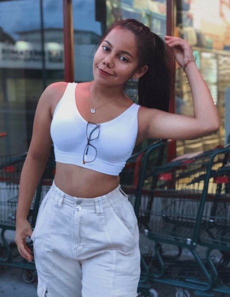 Gretell Flores model high quality galleries