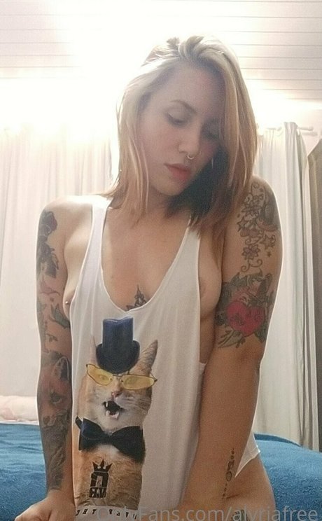 alyriafree beautiful model pics