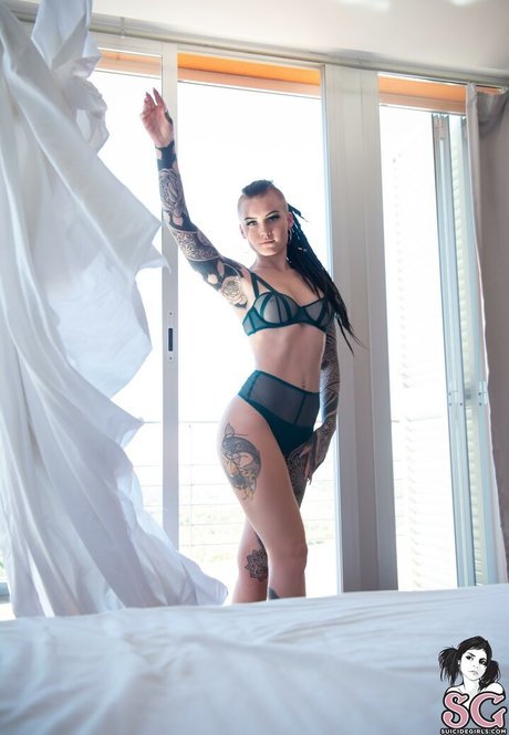 Sierhaus high quality actress pics