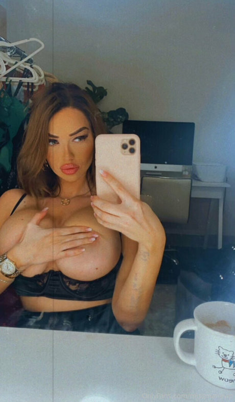 colleenmmcginniss star naked picture