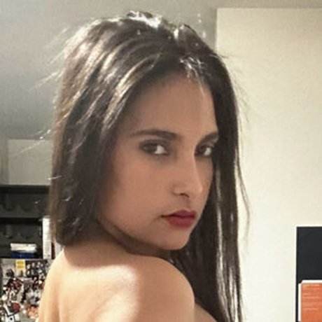 Beachlovaa model hot galleries