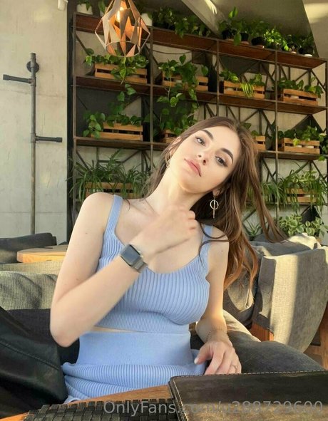 annie minor pornstar erotic picture