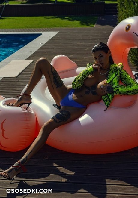 Lady Vamp sex actress picture