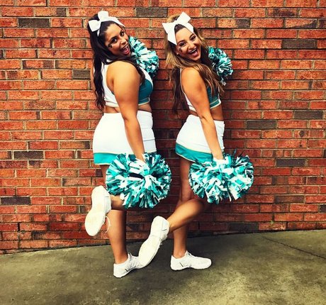 Lizzy Decologero pornographic model galleries