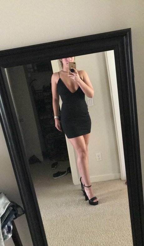 Emma Dahline sexy pornstar photos