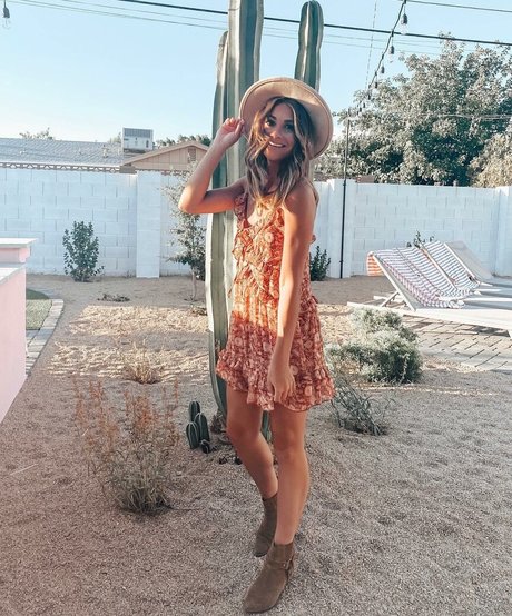 Hailey Lower porn model img