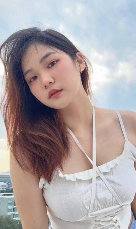 Lookjeab pornographic actress photos