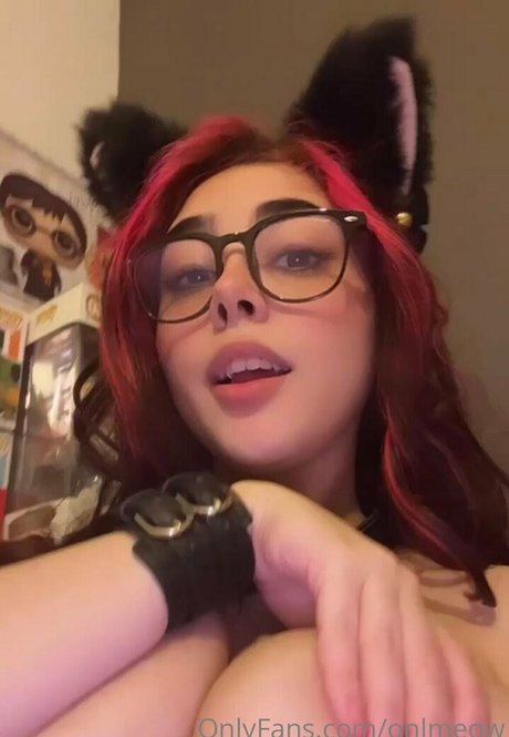 onlmeow pornographic star img