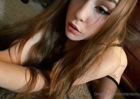 rottenbxby model pornographic archive